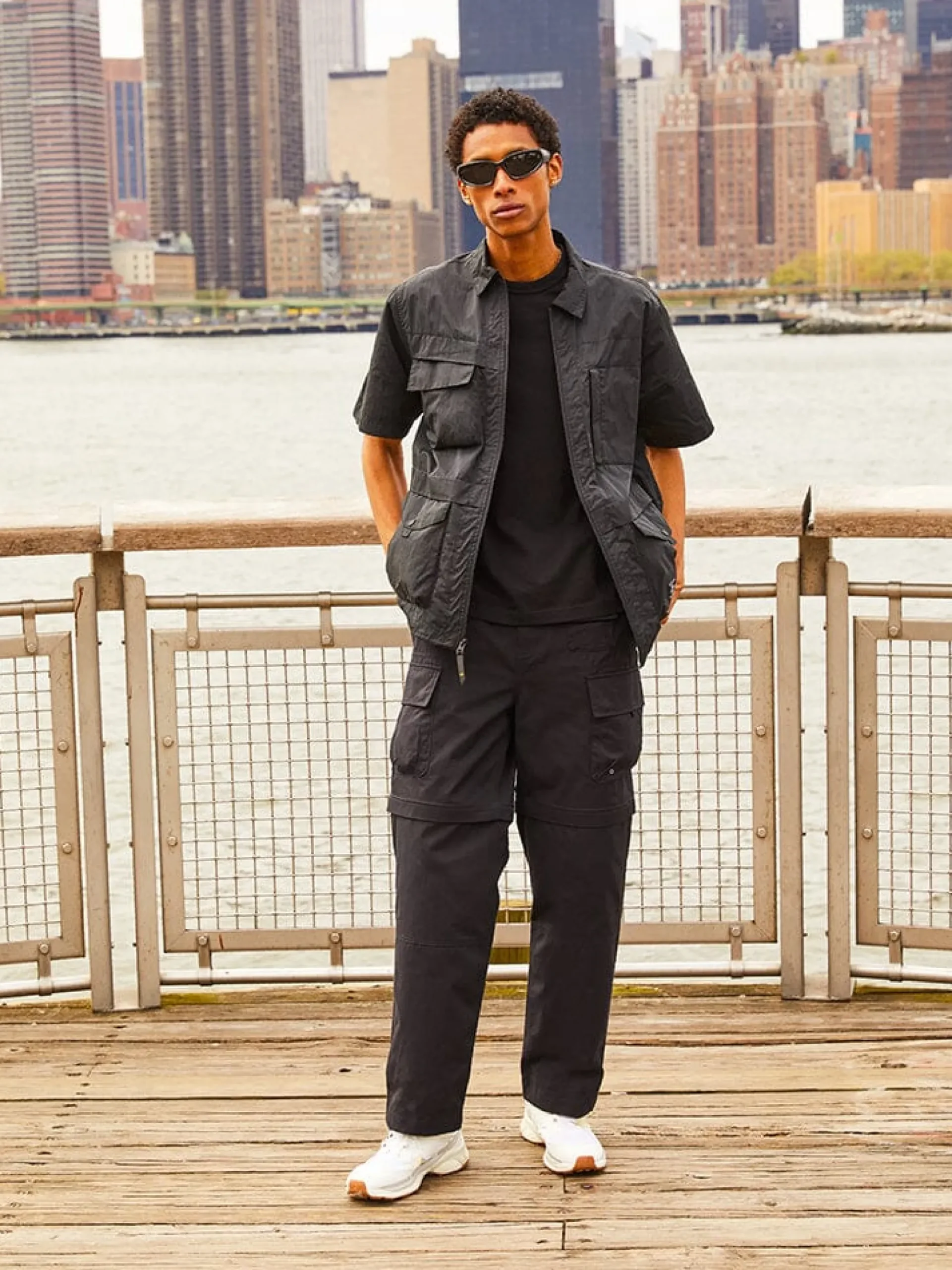 CONVERTIBLE CARGO PANT (BLACK)