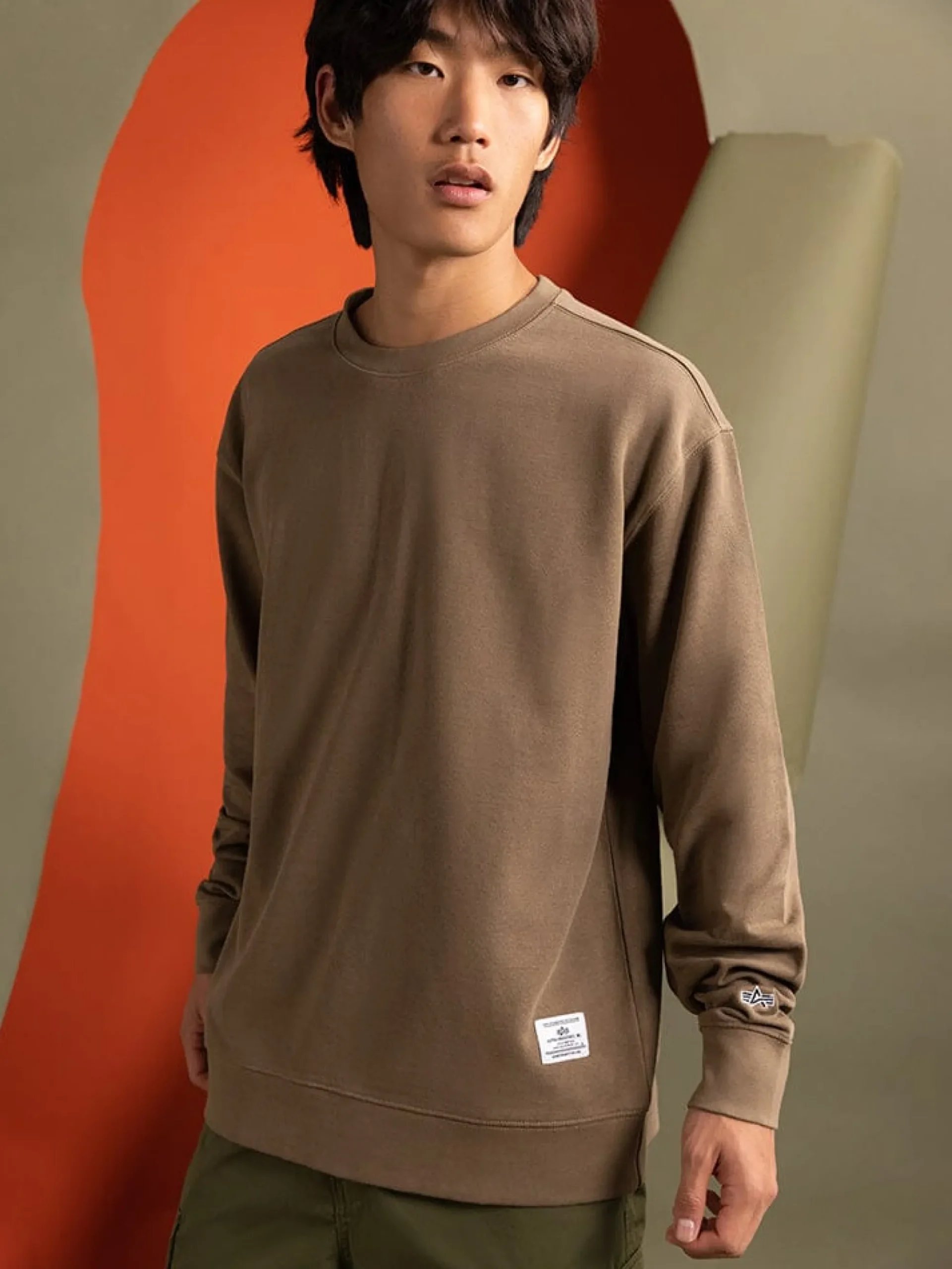 ESSENTIAL CREWNECK