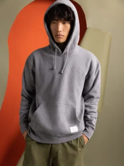 ESSENTIAL HOODIE