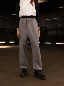 ESSENTIAL SWEATPANTS