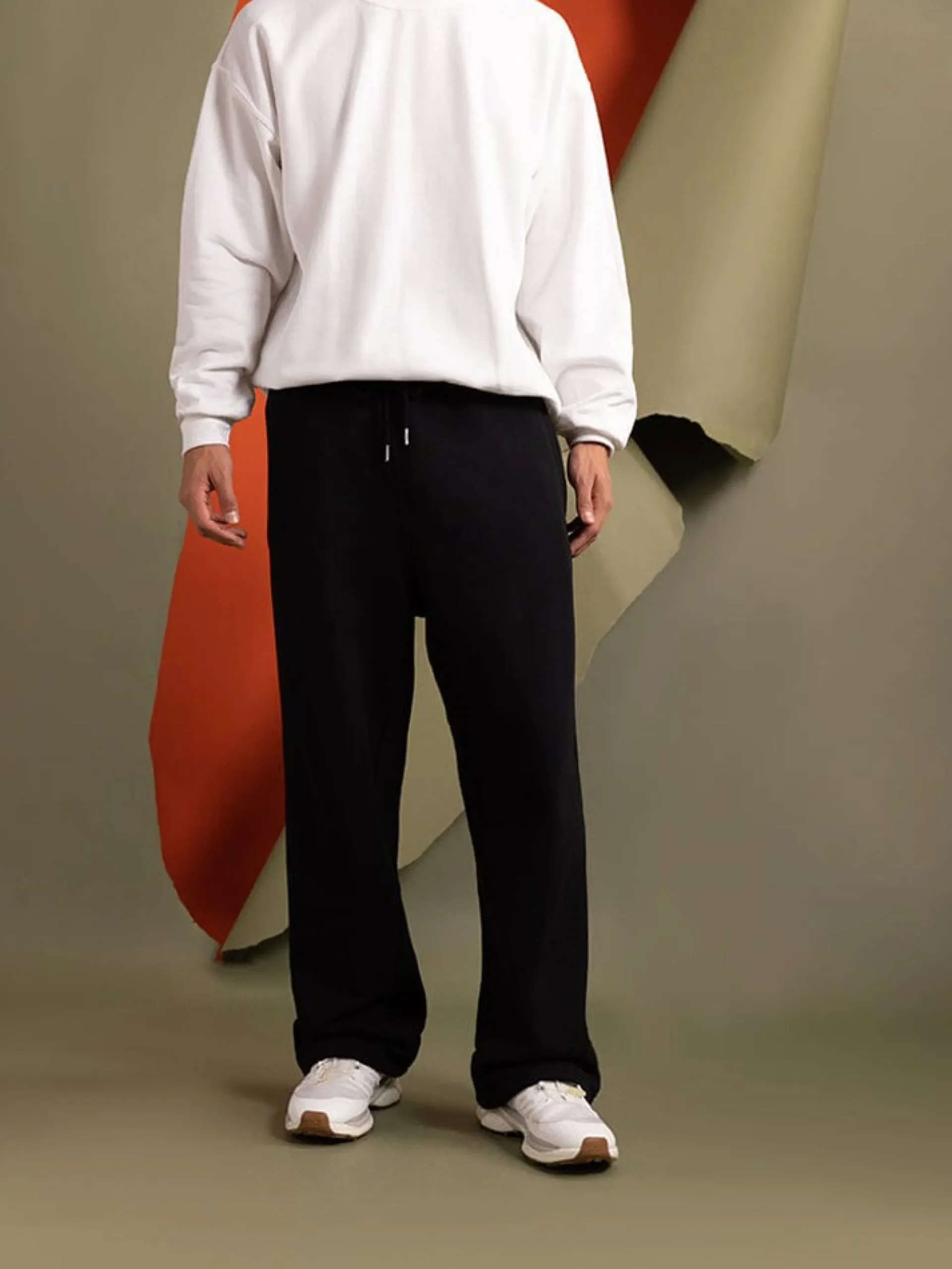 ESSENTIAL SWEATPANTS