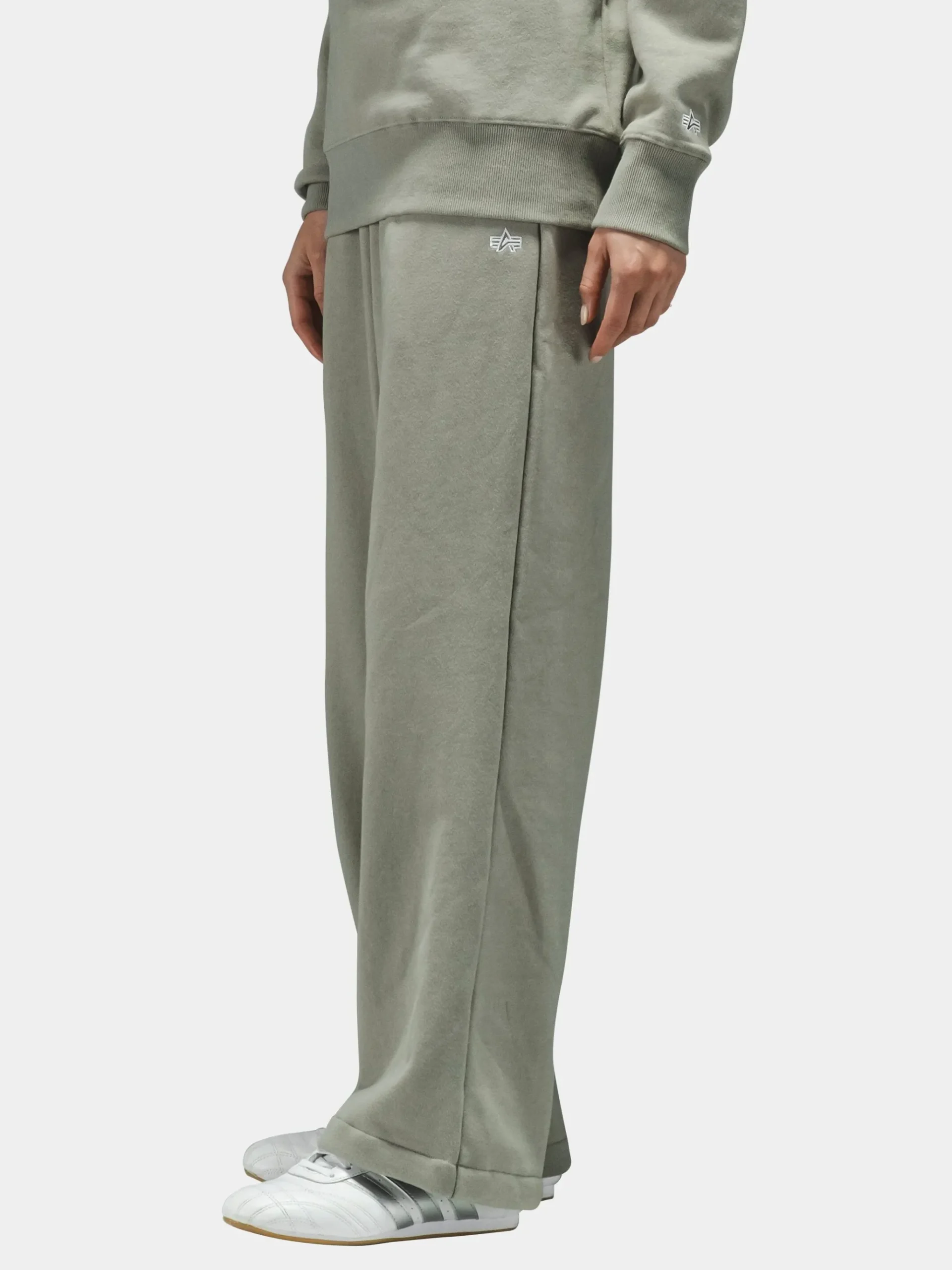 ESSENTIAL SWEATPANTS (SEASONAL)