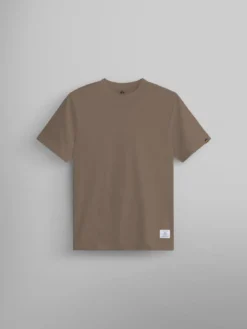 ESSENTIAL TEE