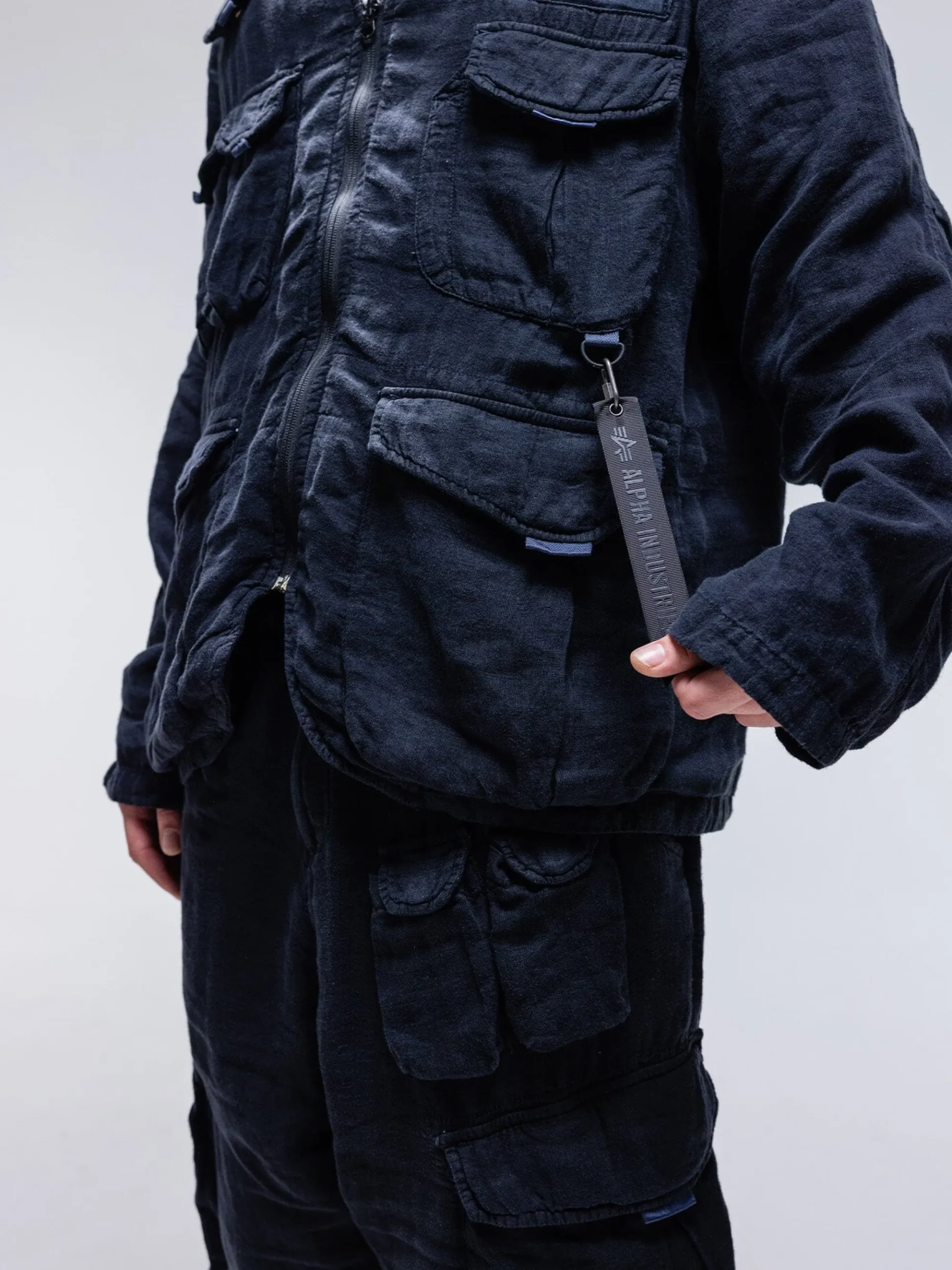 MULTI POCKET CARGO PANT