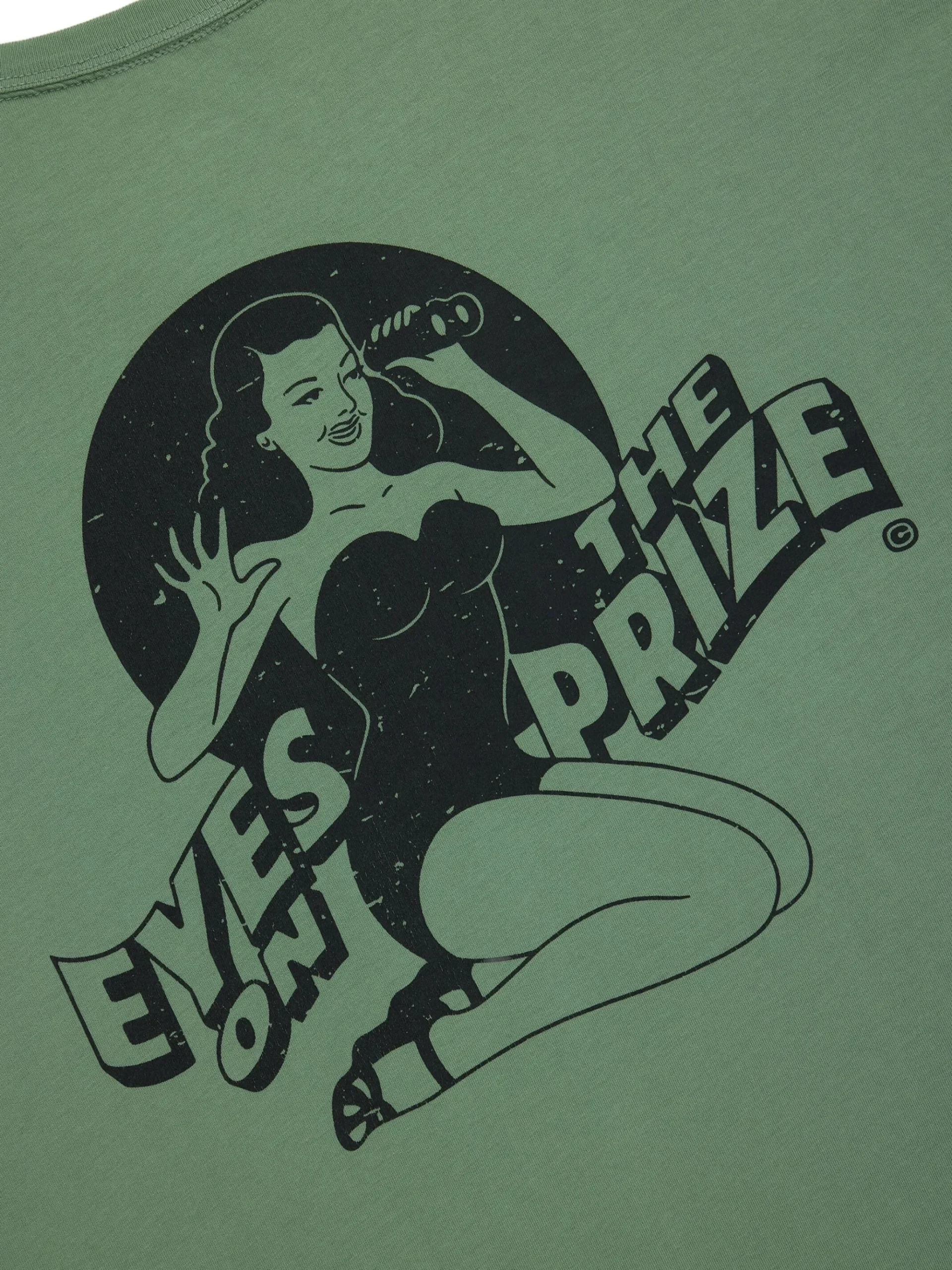 RELAXED EYES ON THE PRIZE TEE