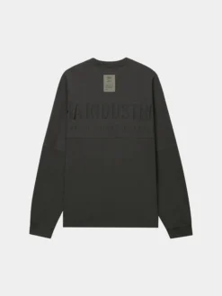 UNFRM LONG-SLEEVED GRAPHIC TEE