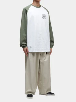UNFRM LONG-SLEEVED RAGLAN T-SHIRT