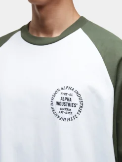 UNFRM LONG-SLEEVED RAGLAN T-SHIRT
