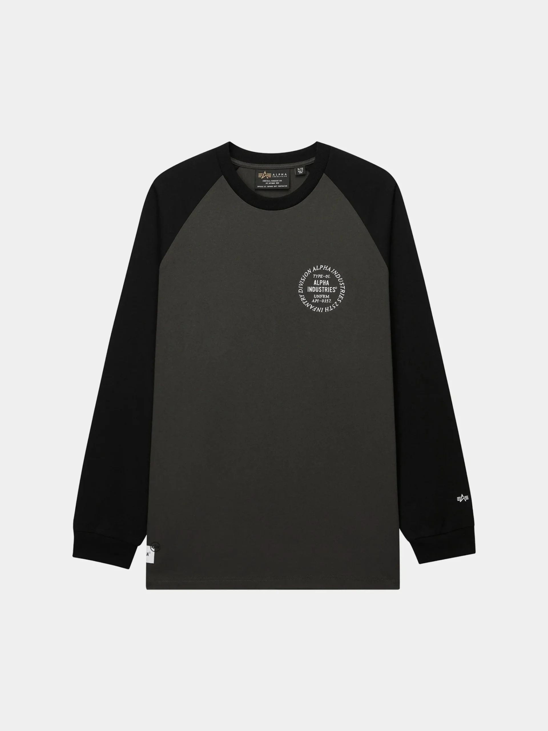 UNFRM LONG-SLEEVED RAGLAN T-SHIRT