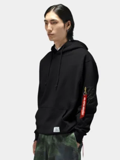 UTILITY POCKET HOODIE