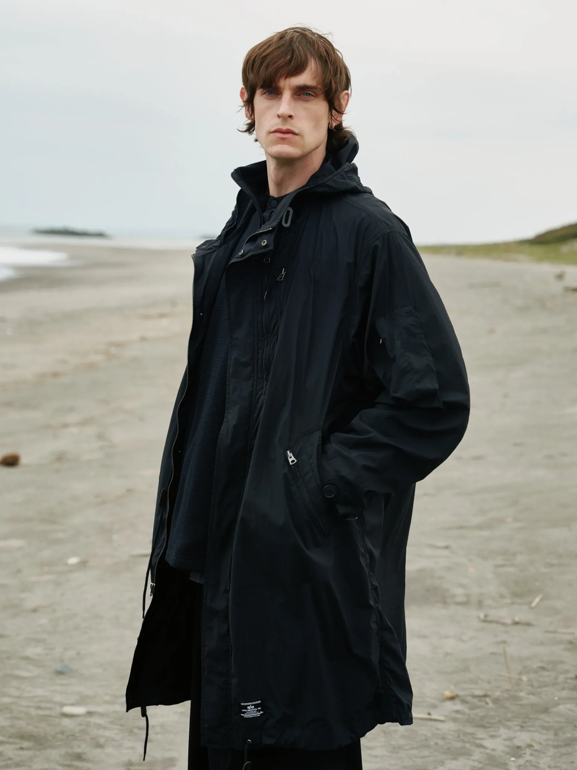 WHITE MOUNTAINEERING X ALPHA FISHTAIL PARKA