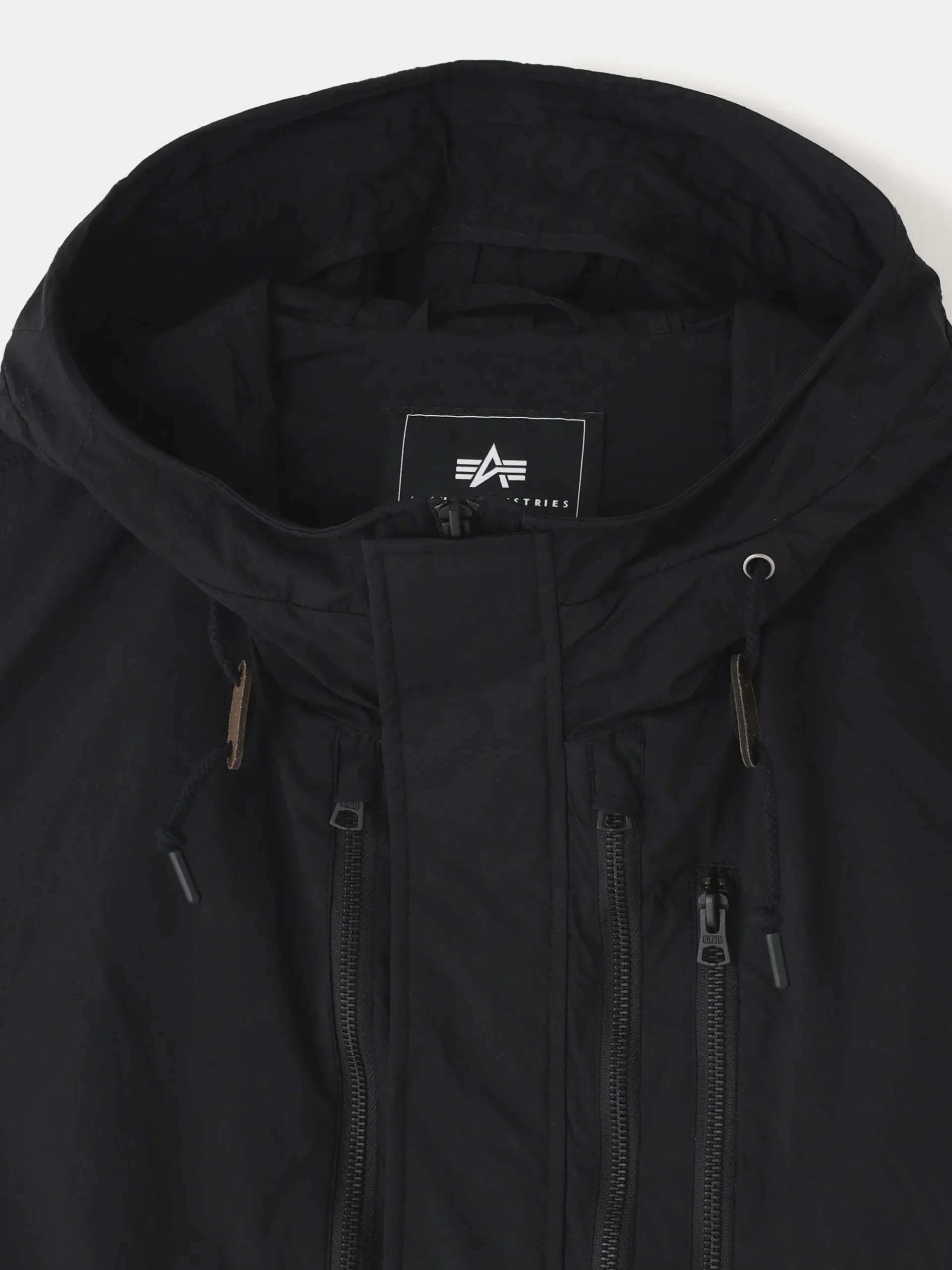 WHITE MOUNTAINEERING X ALPHA FISHTAIL PARKA