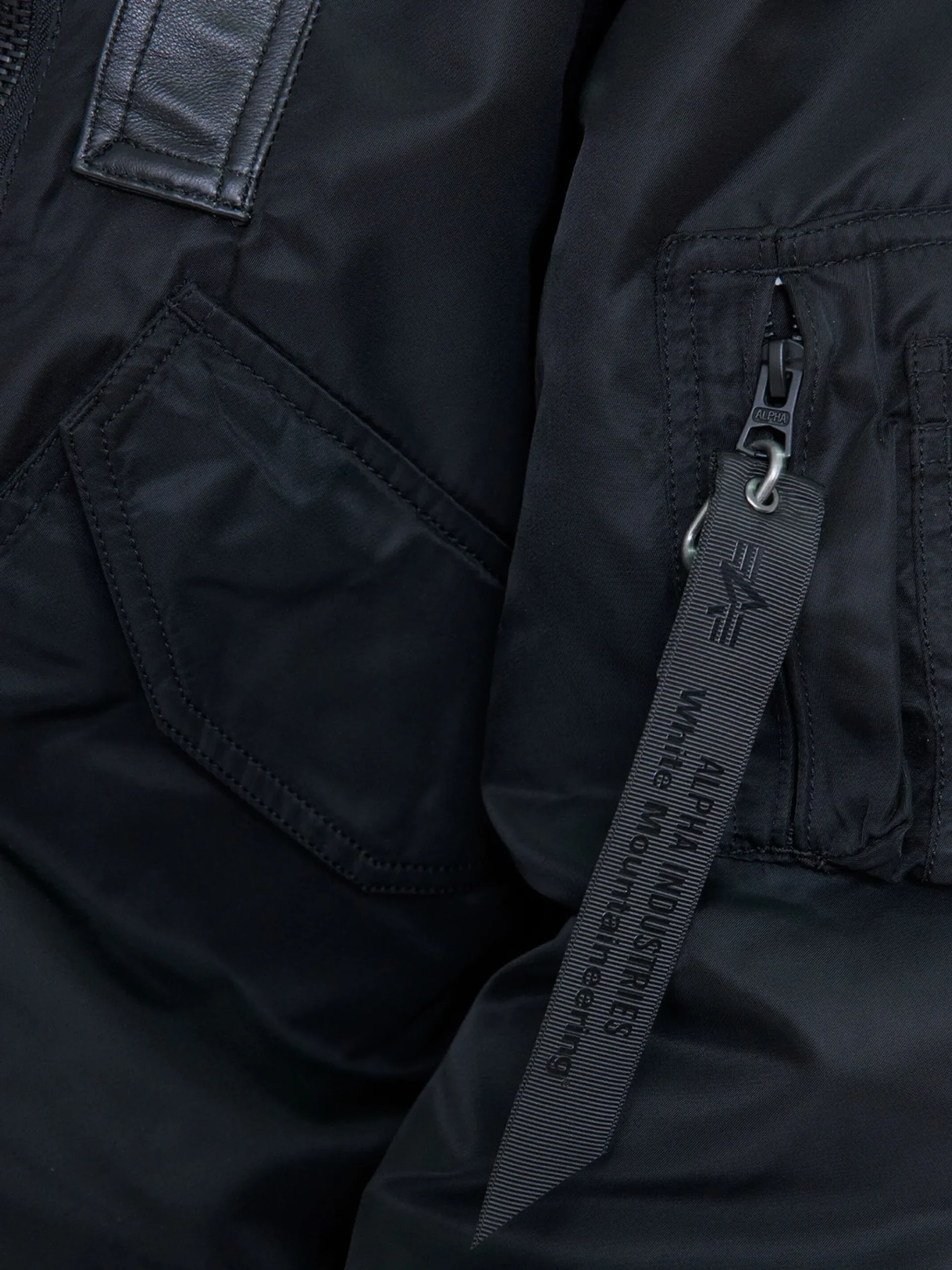 WHITE MOUNTAINEERING X ALPHA FLIGHT JACKET