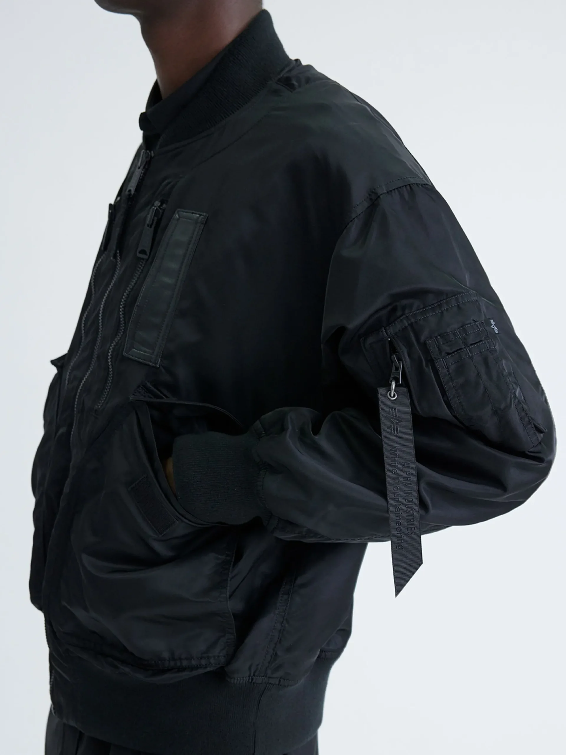 WHITE MOUNTAINEERING X ALPHA FLIGHT JACKET